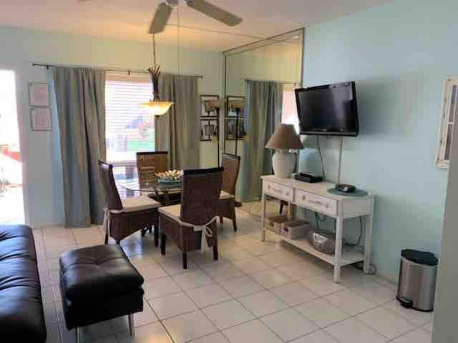 بومبانو بيتش Aloha Apartments On The Intracoastal-Walk To The Beach المظهر الخارجي الصورة