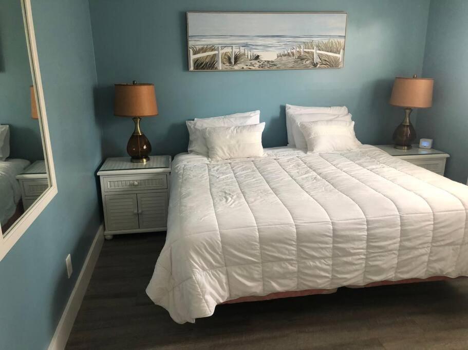 بومبانو بيتش Aloha Apartments On The Intracoastal-Walk To The Beach المظهر الخارجي الصورة