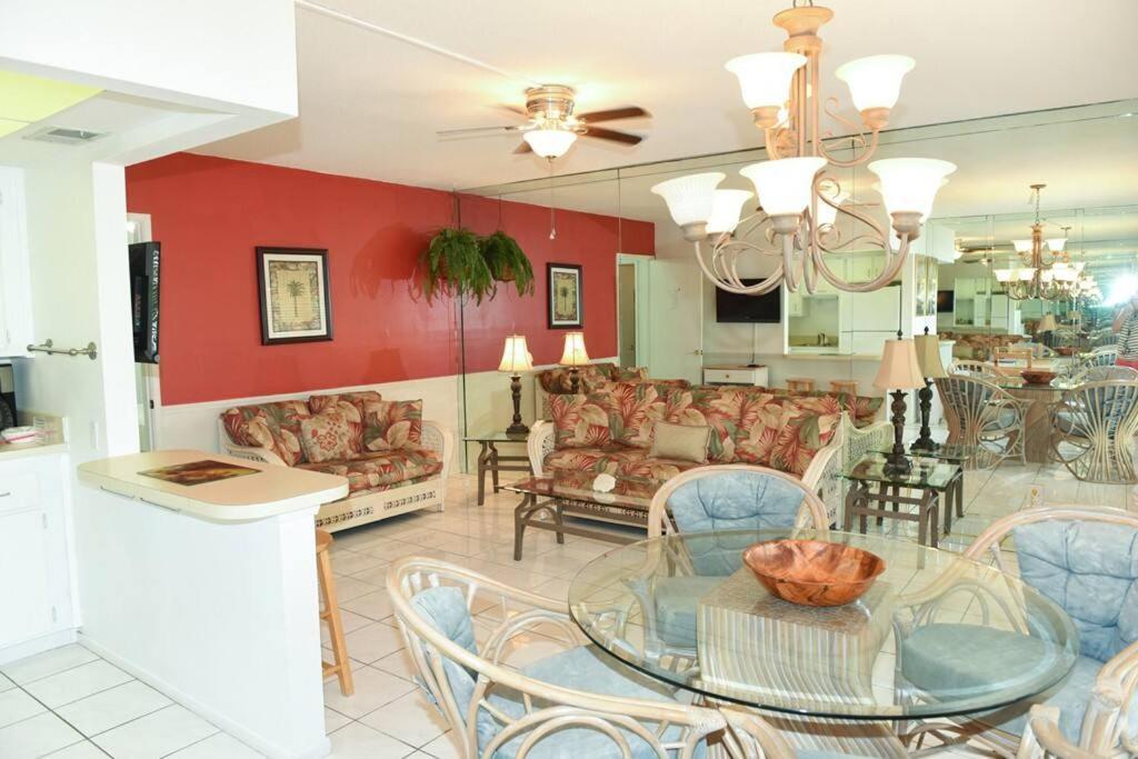 بومبانو بيتش Aloha Apartments On The Intracoastal-Walk To The Beach المظهر الخارجي الصورة