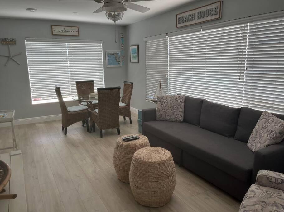 بومبانو بيتش Aloha Apartments On The Intracoastal-Walk To The Beach المظهر الخارجي الصورة