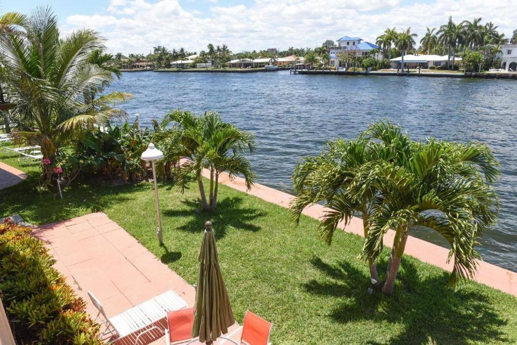 بومبانو بيتش Aloha Apartments On The Intracoastal-Walk To The Beach المظهر الخارجي الصورة
