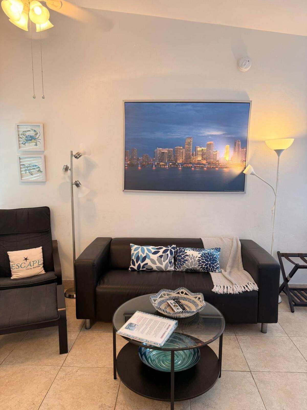 بومبانو بيتش Aloha Apartments On The Intracoastal-Walk To The Beach المظهر الخارجي الصورة